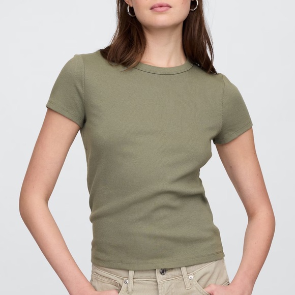 Gap Ribbed T-Shirt - Picture 4 of 4